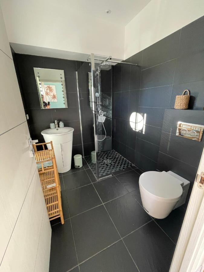 Chambre Luxe Dans Villa De Standing Avec Piscine, Acces Discret Et Independant, Terrasse Arboree Et Parking Prive La Valette-du-Var Ngoại thất bức ảnh